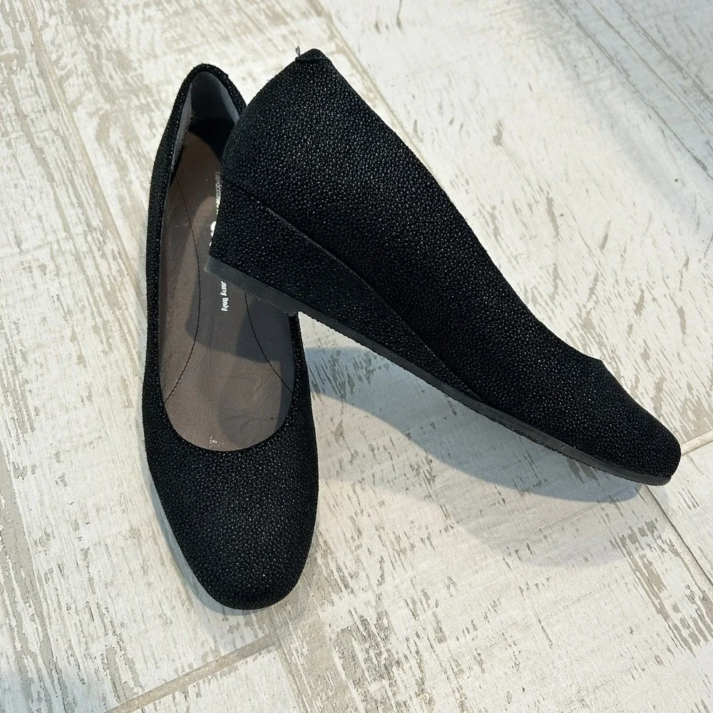 comfort tripad SAS Sophia Black Leather Wedge Pump Size 8.5 N Sparkles Narrow